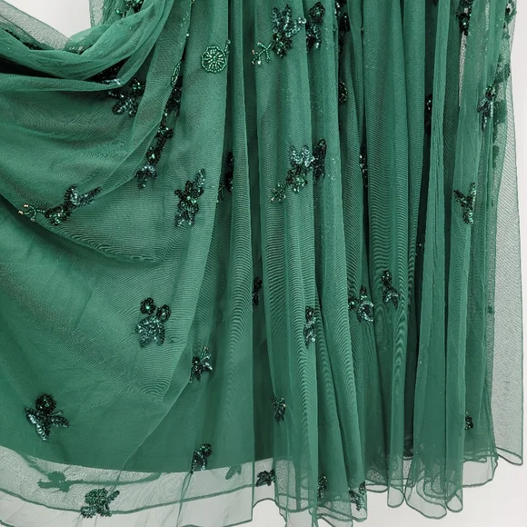 Mac Duggal Green Embellished V Neck 3/4 Sleeve A Line Gown - Picture 7 of 15